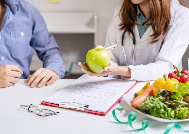 Avant de commencer à perdre du poids, vous devriez consulter un nutritionniste